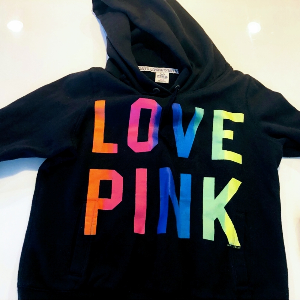 💕 ISO this Rainbow Love 86 size Large!!! 💕